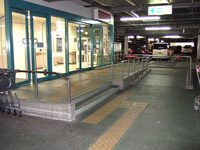 Medium_001　イオン阿児店地下駐車場入口